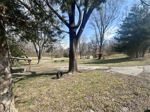 8740 Barber Avenue, Kansas City, KS 66111