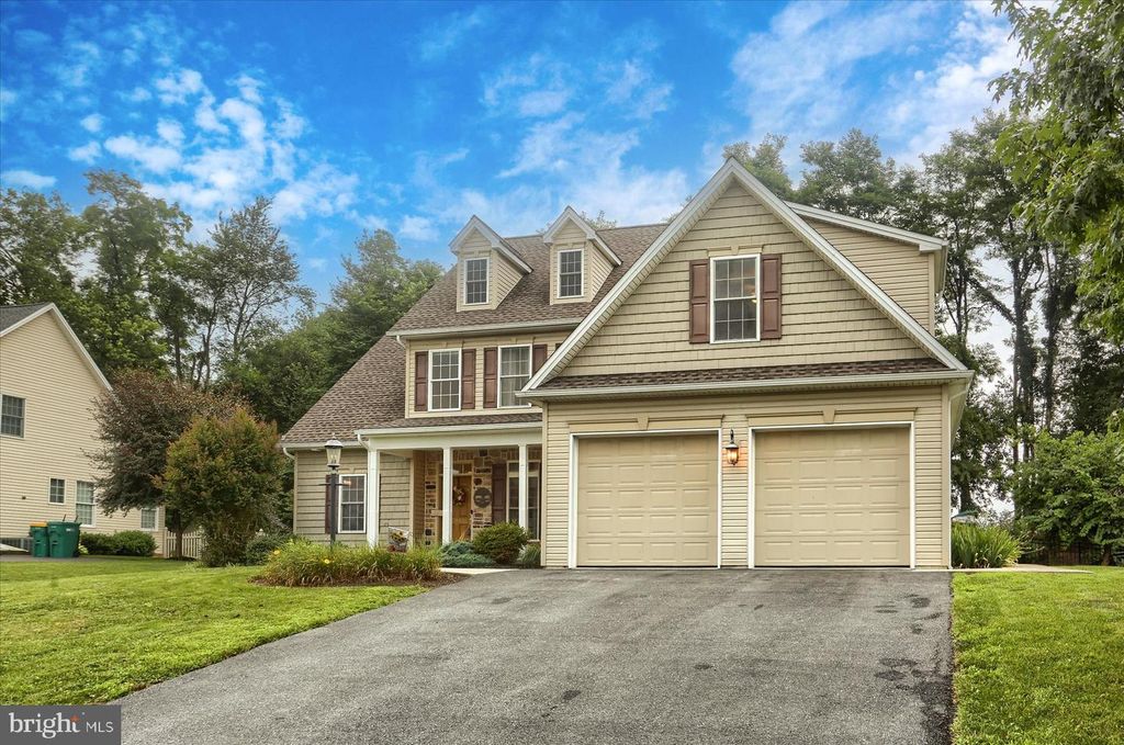 214 HOPE DR, Boiling Springs, PA 17007