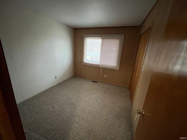 207 Gilliam Drive, Warsaw, IN 46580