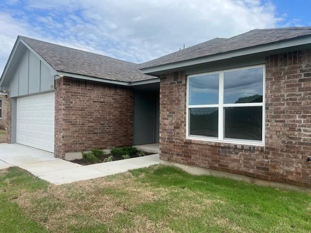 1716 SE 20th Street, Newcastle, OK 73065