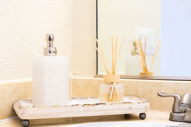 8410 Oak Fence, San Antonio, TX 78251