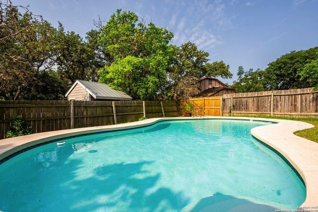 8410 Oak Fence, San Antonio, TX 78251