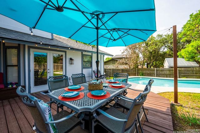 8410 Oak Fence, San Antonio, TX 78251