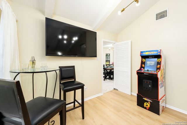 8410 Oak Fence, San Antonio, TX 78251