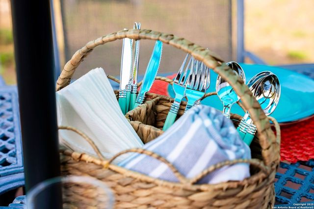 8410 Oak Fence, San Antonio, TX 78251