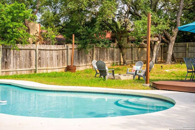 8410 Oak Fence, San Antonio, TX 78251