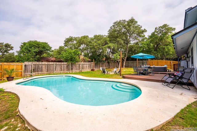 8410 Oak Fence, San Antonio, TX 78251