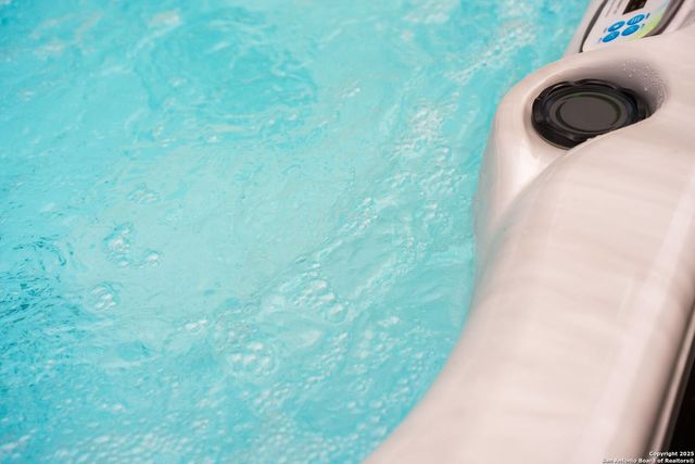 8410 Oak Fence, San Antonio, TX 78251