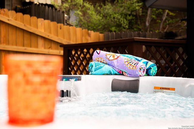 8410 Oak Fence, San Antonio, TX 78251