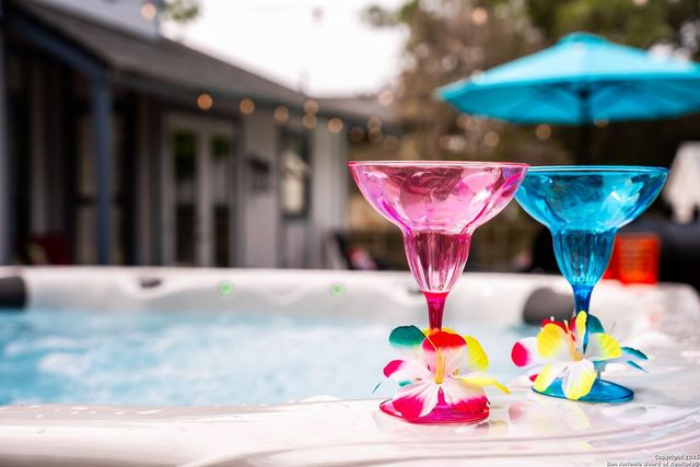 8410 Oak Fence, San Antonio, TX 78251