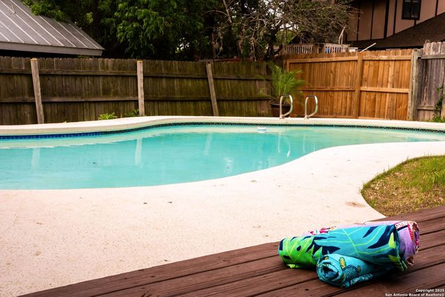 8410 Oak Fence, San Antonio, TX 78251