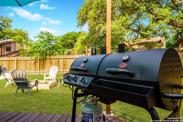 8410 Oak Fence, San Antonio, TX 78251