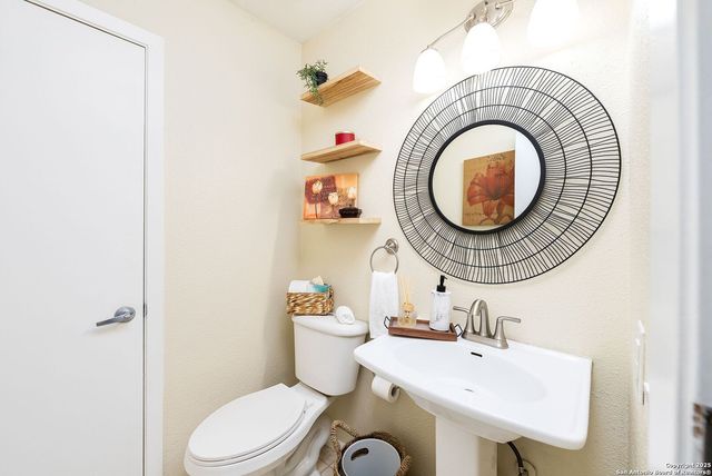 8410 Oak Fence, San Antonio, TX 78251