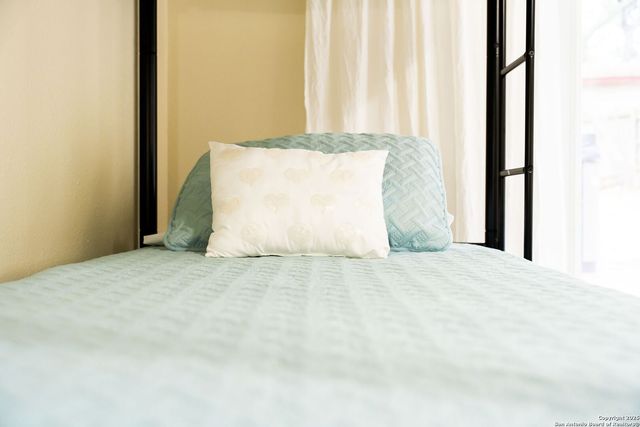 8410 Oak Fence, San Antonio, TX 78251