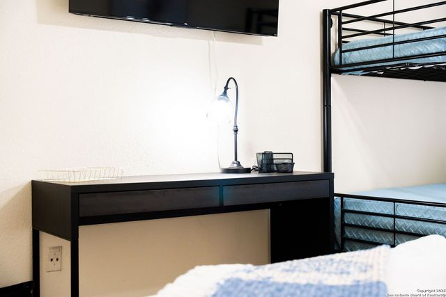 8410 Oak Fence, San Antonio, TX 78251