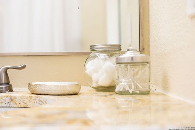 8410 Oak Fence, San Antonio, TX 78251