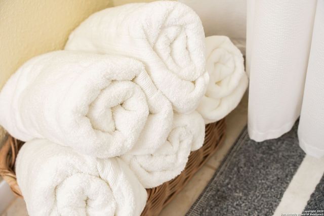 8410 Oak Fence, San Antonio, TX 78251