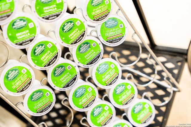 8410 Oak Fence, San Antonio, TX 78251