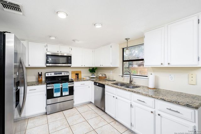 8410 Oak Fence, San Antonio, TX 78251