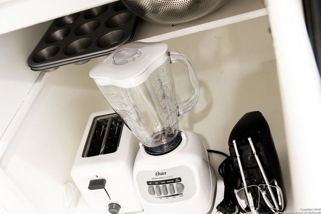 8410 Oak Fence, San Antonio, TX 78251