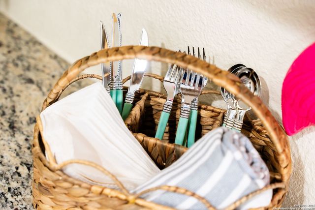 8410 Oak Fence, San Antonio, TX 78251