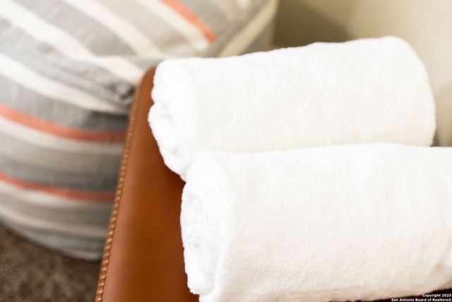 8410 Oak Fence, San Antonio, TX 78251