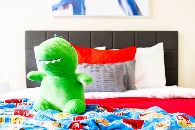 8410 Oak Fence, San Antonio, TX 78251