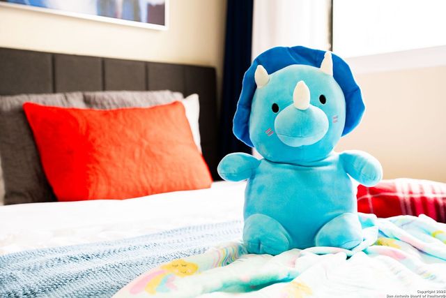 8410 Oak Fence, San Antonio, TX 78251