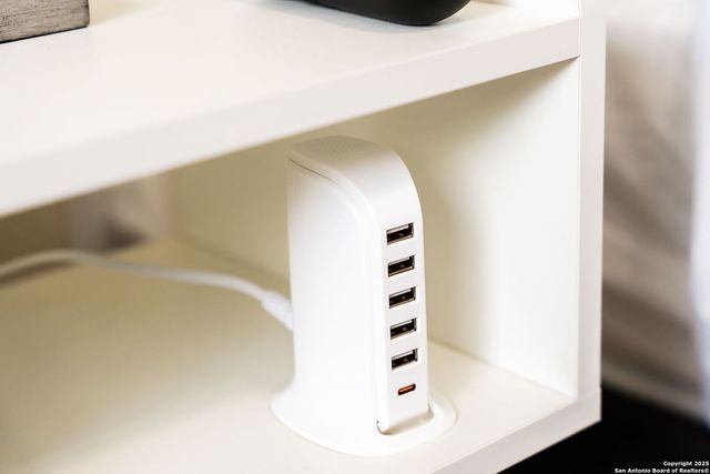 8410 Oak Fence, San Antonio, TX 78251