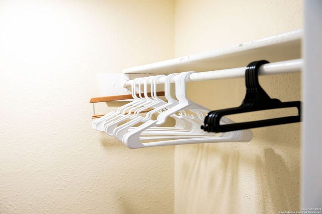 8410 Oak Fence, San Antonio, TX 78251