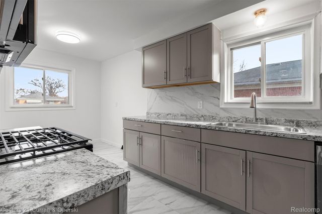 4170 Lincoln Boulevard, Dearborn Heights, MI 48125