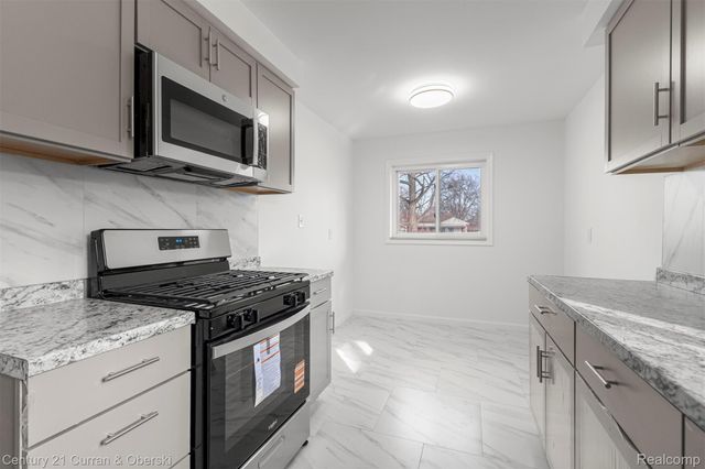 4170 Lincoln Boulevard, Dearborn Heights, MI 48125