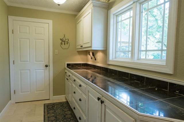248 JZJ LN, La Grange, TX 78945