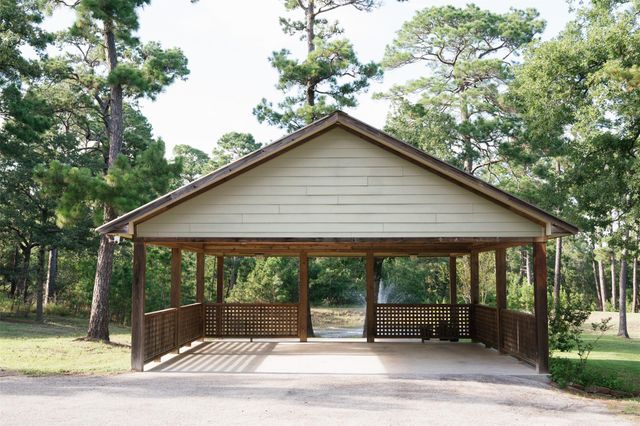 248 JZJ LN, La Grange, TX 78945