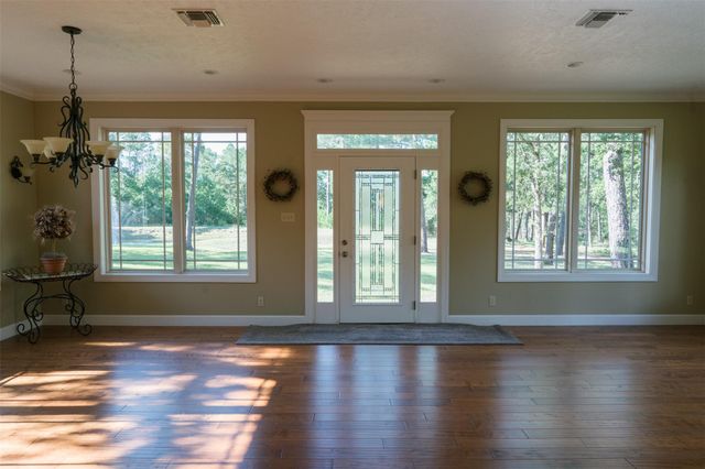 248 JZJ LN, La Grange, TX 78945