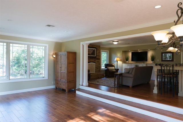 248 JZJ LN, La Grange, TX 78945