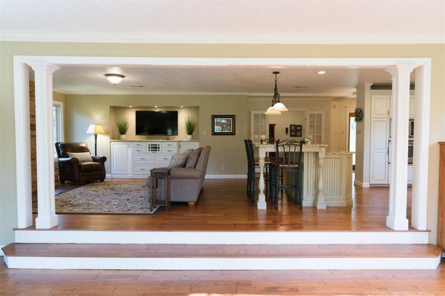 248 JZJ LN, La Grange, TX 78945