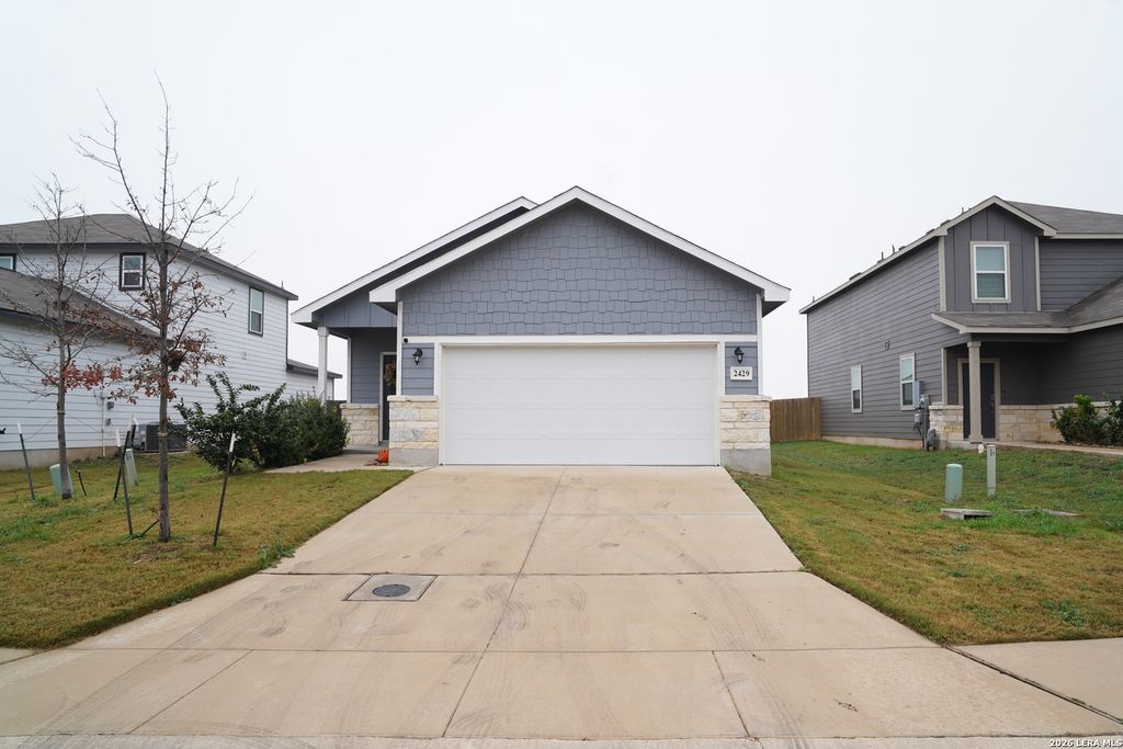 2429 Dielman, Seguin, TX 78155