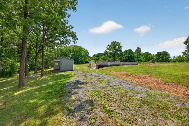 175 Harris Ln, Cookeville, TN 38501
