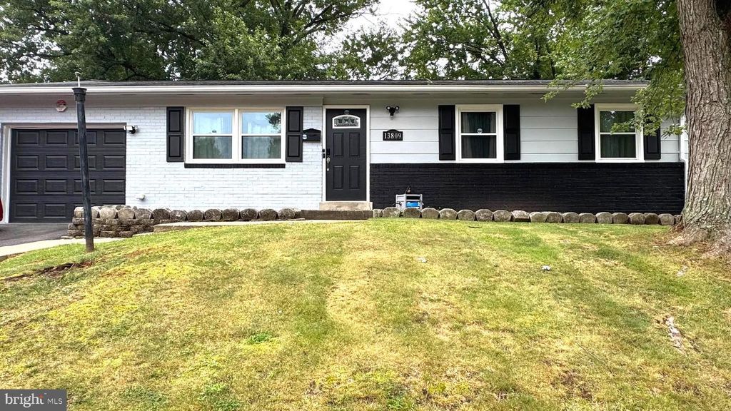 13809 GREENWOOD DR, Woodbridge, VA 22193