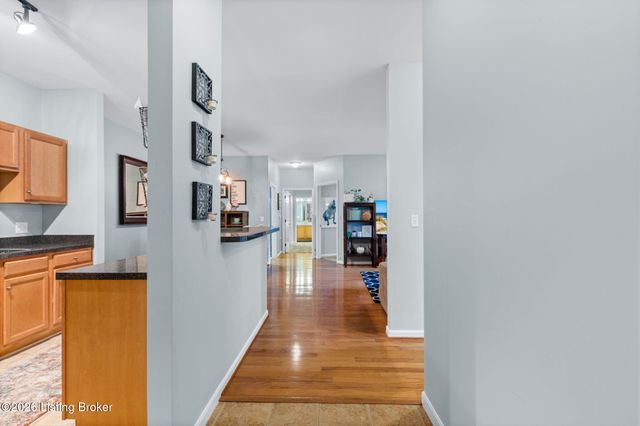 9606 Preston Spring Dr 104, Louisville, KY 40229