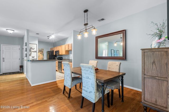 9606 Preston Spring Dr 104, Louisville, KY 40229
