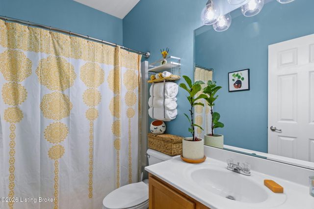 9606 Preston Spring Dr 104, Louisville, KY 40229