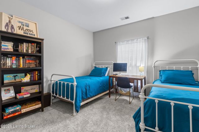 9606 Preston Spring Dr 104, Louisville, KY 40229