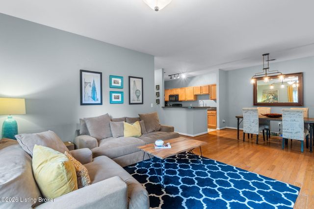9606 Preston Spring Dr 104, Louisville, KY 40229