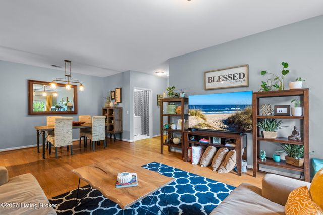 9606 Preston Spring Dr 104, Louisville, KY 40229