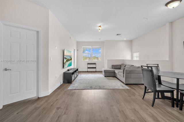 9075 Preston Place 9075, Tamarac, FL 33321