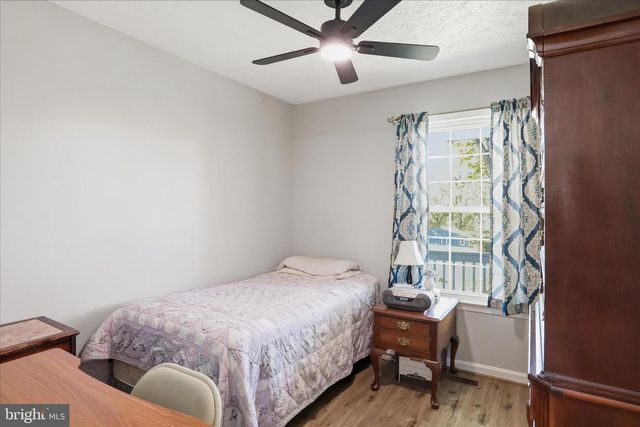 380 GRANNY SMITH RD, Linden, VA 22642