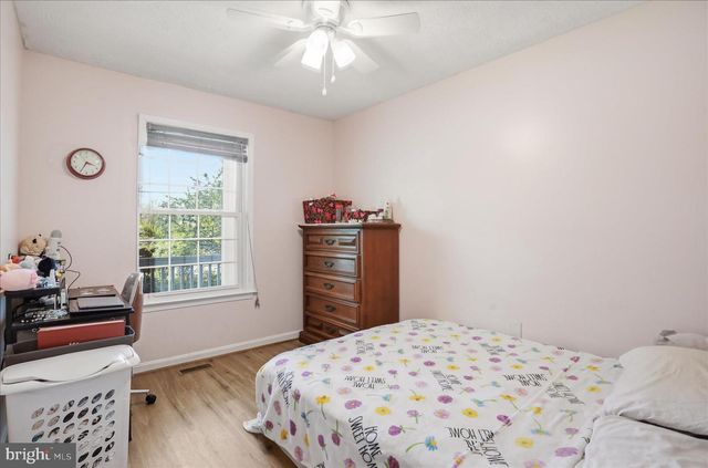 380 GRANNY SMITH RD, Linden, VA 22642