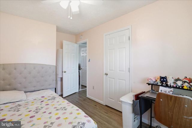 380 GRANNY SMITH RD, Linden, VA 22642